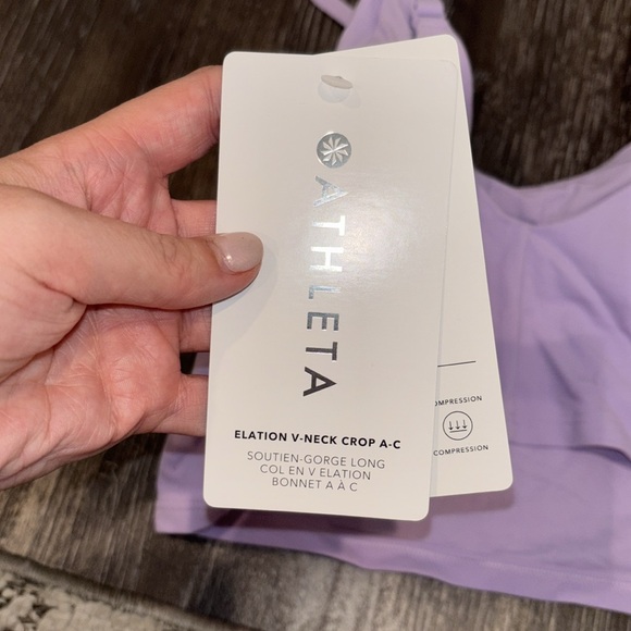 Athleta Elation V Neck Crop A-C - Picture 4 of 4